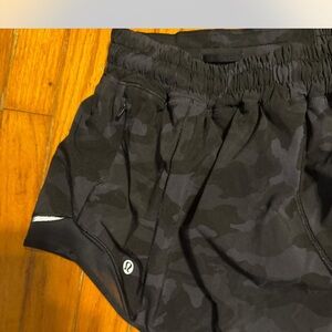 Lululemon Black Camo Shorts size 4